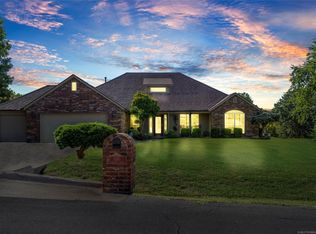 8180 Overlook Trl, Claremore, OK 74019