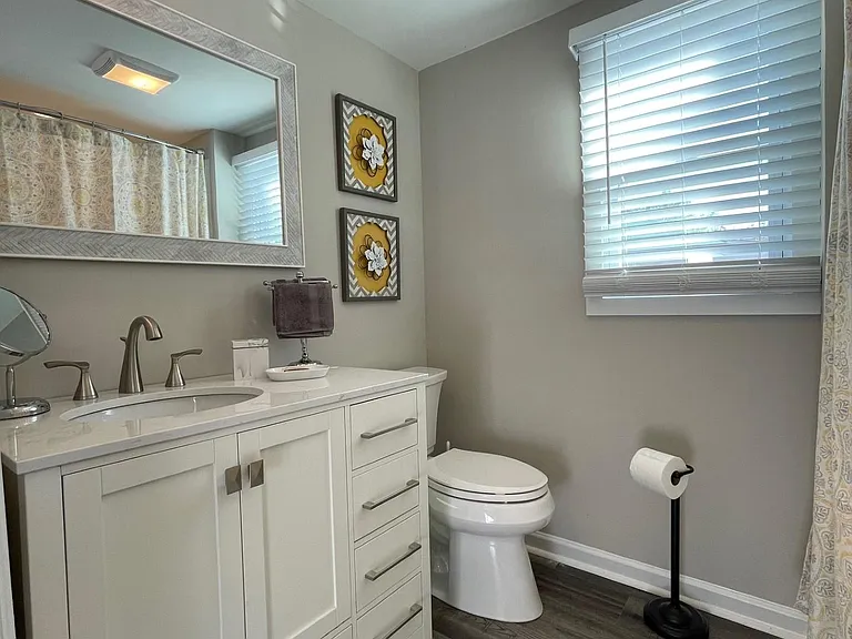 313 N Maple St — Photo 34