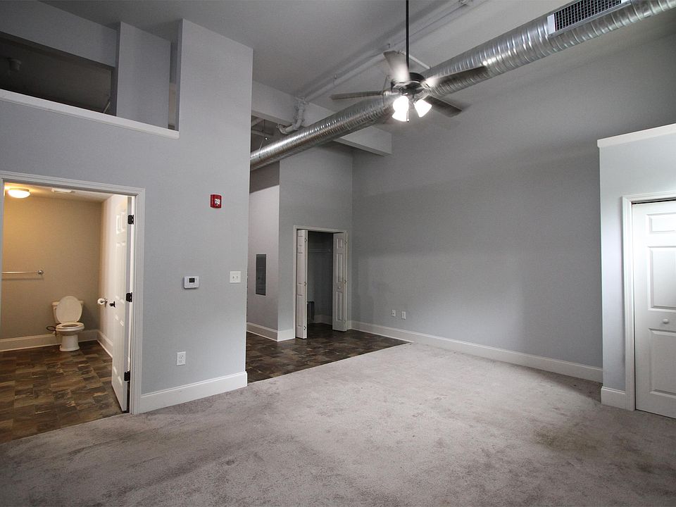 1st image of 249 Magnolia St APT 102