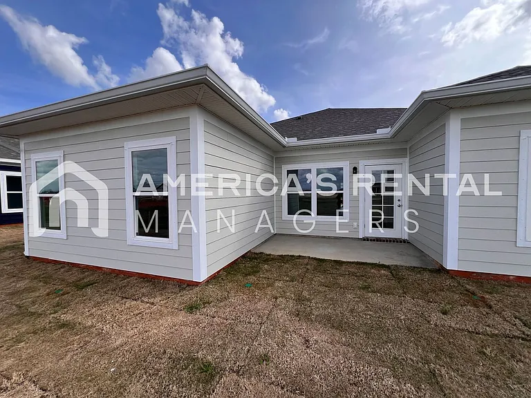 19617 Amberley Rd — Photo 4