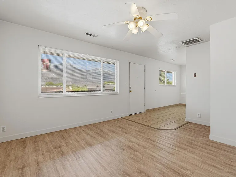 Grandview Manor — Photo 21
