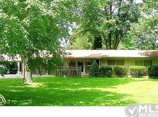 24349 Rougecrest Rd, Southfield, MI 48033