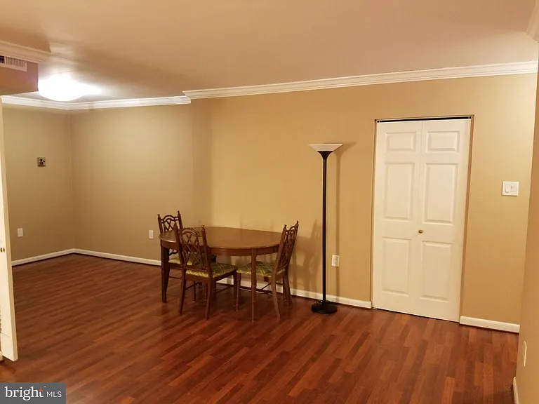 134 Roberts Ln #402 — Photo 8