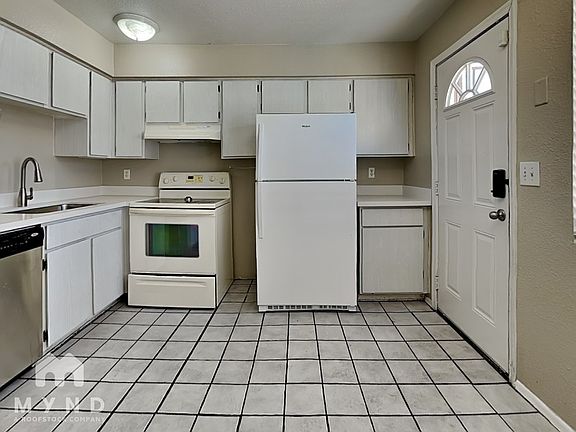 4th image of 8343 N 59th Dr