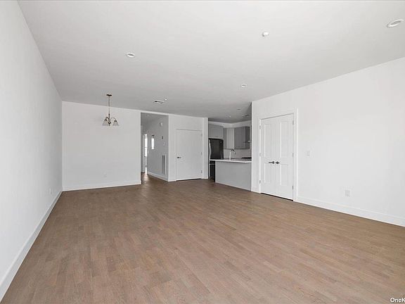4th image of 207 Breton Way
