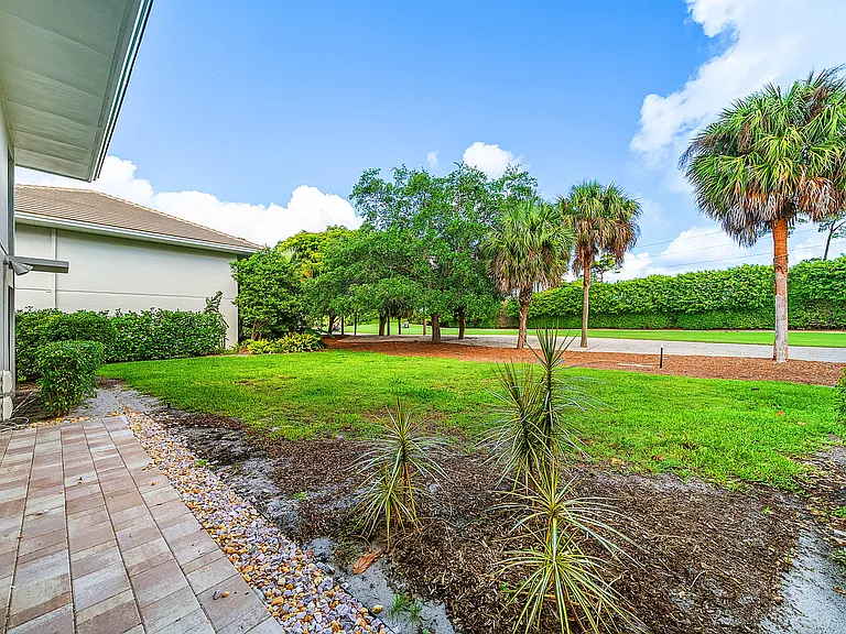 4249 Quail Ridge Dr N #A — Photo 31