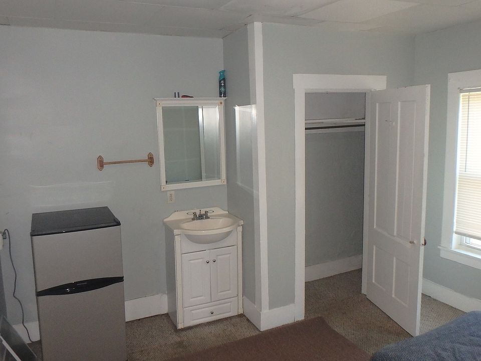 1st image of 257 Turner St #4