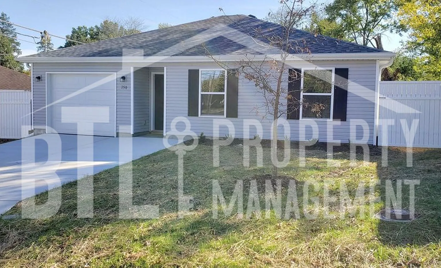 Beautiful 3 bedroom/2Bath Home in Branson! — Photo 2