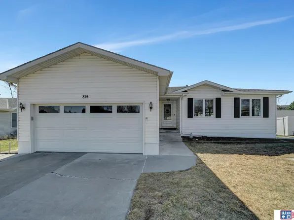 815 Erica Ct, Lincoln, NE 68522