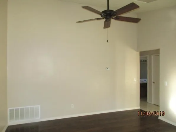 818 Turtle Creek Cir, Rogers, AR 72756