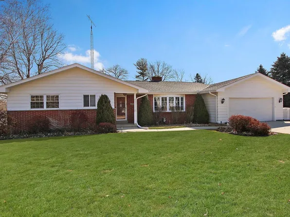 9303 11th AVENUE, Pleasant Prairie, WI 53158