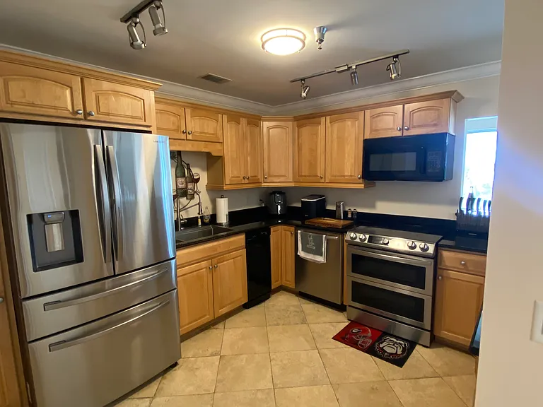 700 Wilmington Island Rd — Photo 5