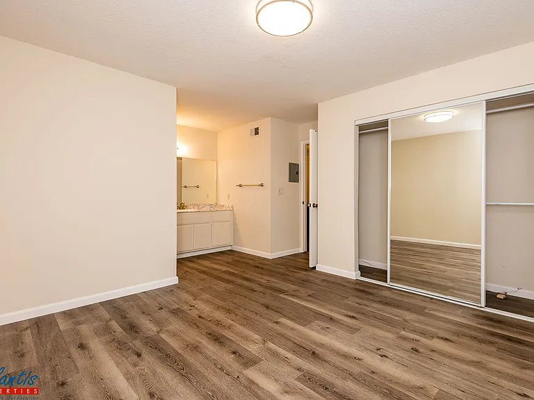 247 N Capitol Ave #193 — Photo 7