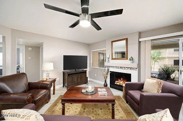 3 bed, 2.0 bath, 1497 sqft, $3,795 — Photo 4