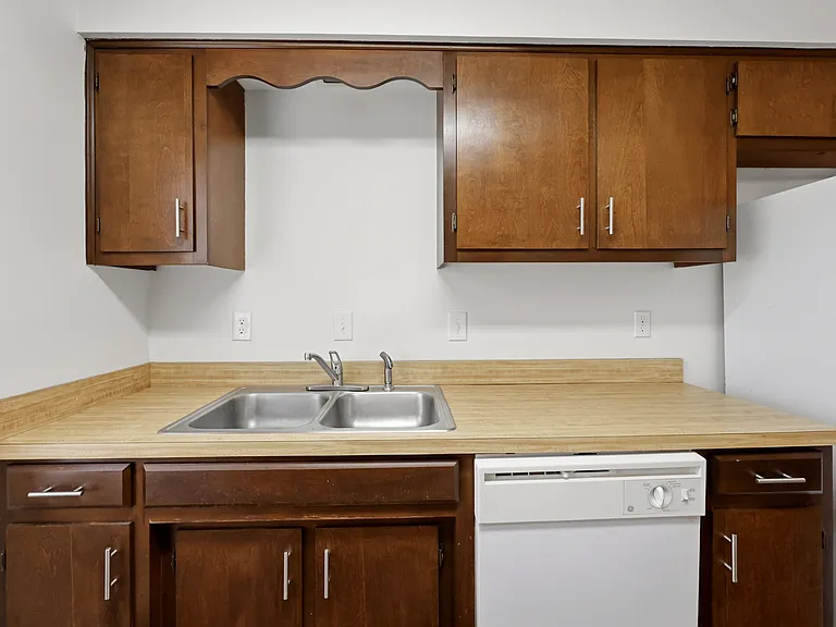 3215 Aqueduct Dr #B — Photo 6
