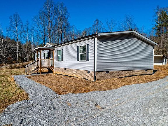 4th image of 1070 Cottrell Hill Rd