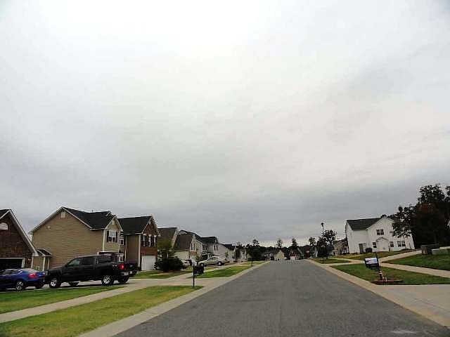 2nd image of 3124 Blueberry Dr