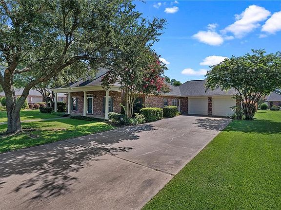 3rd image of 846 Whitfield Dr