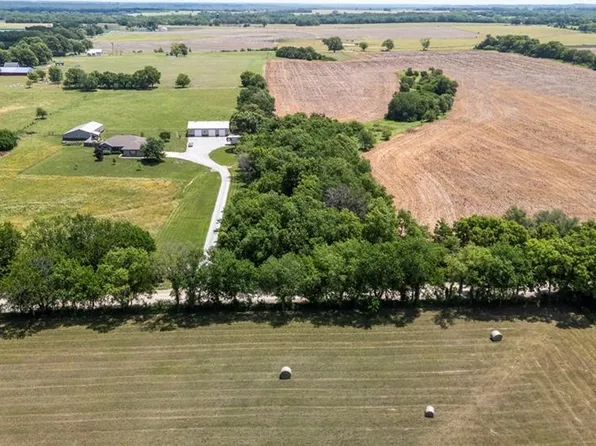 2729A Nebraska Rd, Ottawa, KS 66067