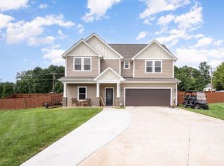 2230 Little John Trl, Newton, NC 28658