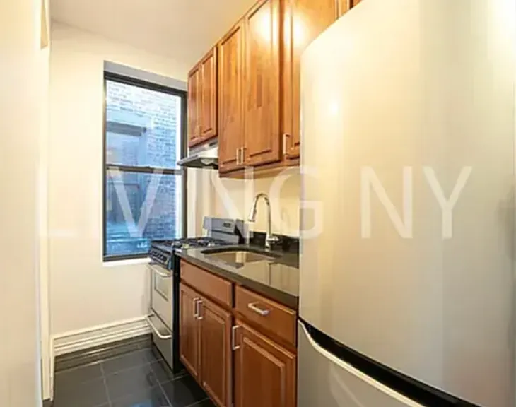 167 W 83rd St #4A — Photo 2