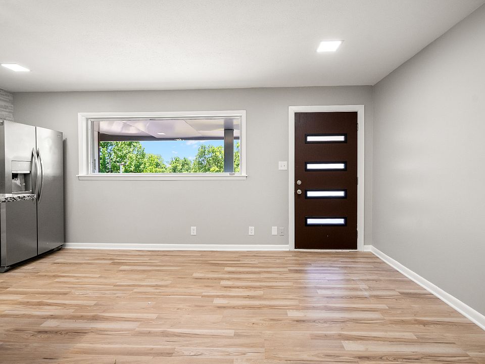 1st image of 3220 S Knoxville Ave APT 4