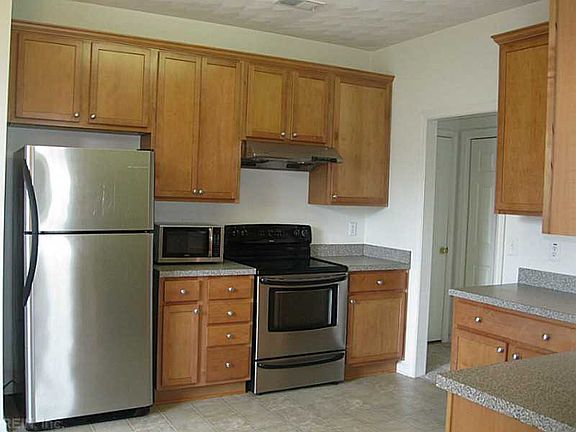 4th image of 1260 Adair Dr