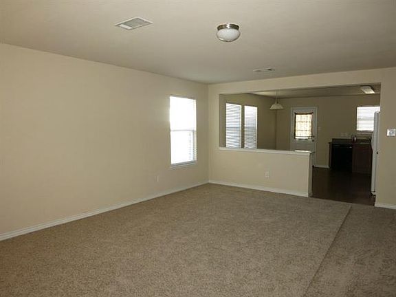 3rd image of 6029 McKaskle Dr