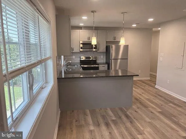 215 E Linden St #2 — Photo 3