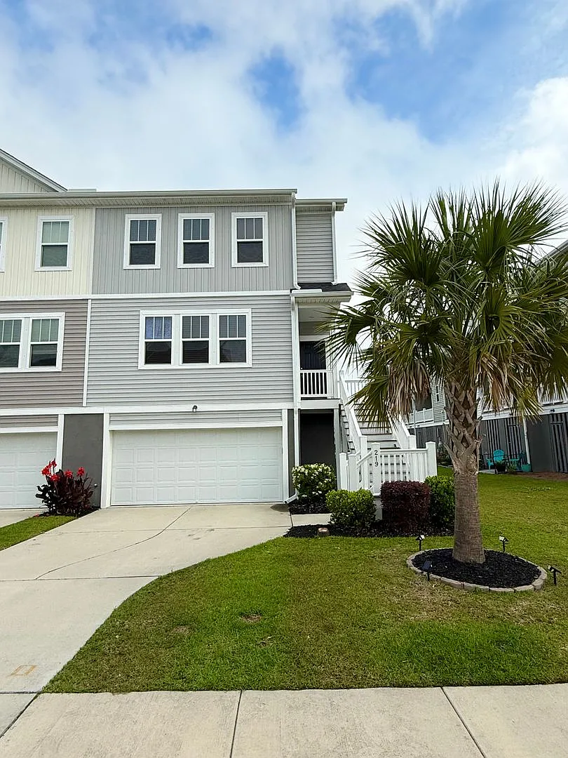Move In Ready Townhome in Marshview Commons — Photo 3
