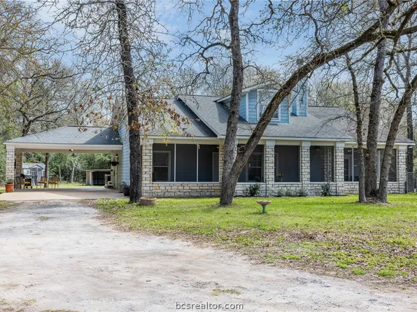 4196 Winding Rd, Hearne, TX 77859