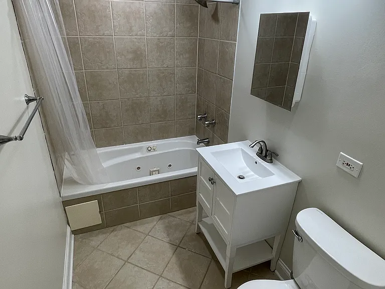 6958 W 65th St #3C — Photo 7