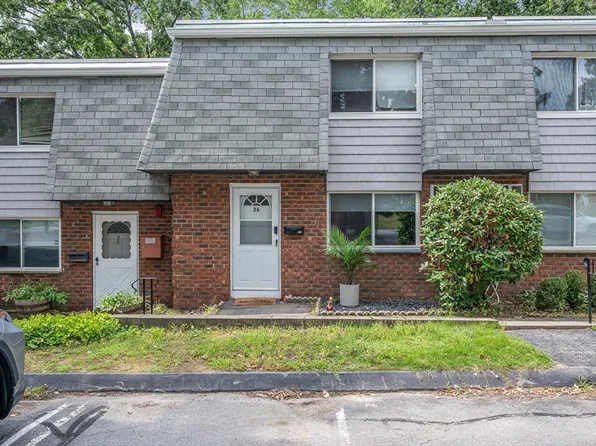 141 Thissell Ave APT 26, Dracut, MA 01826