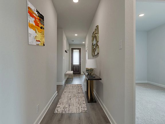 Foyer - Virtual Staging