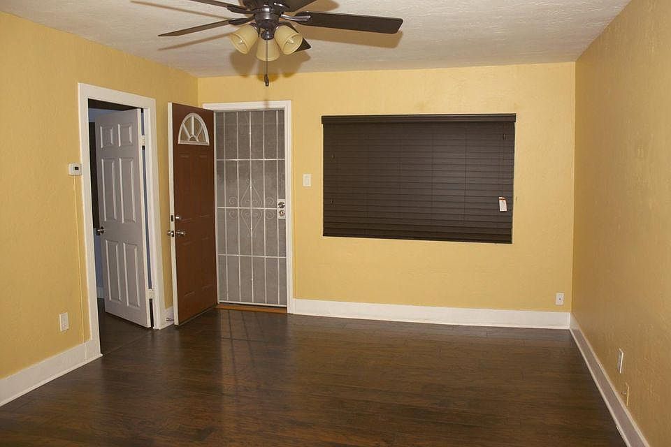 1st image of 445 Bancroft St