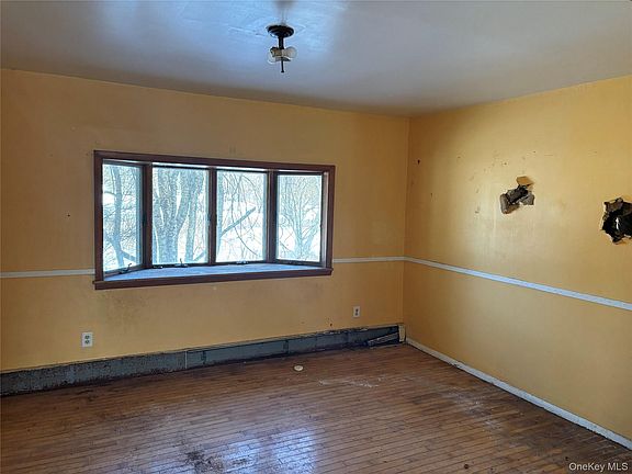 4th image of 83 Smith Road