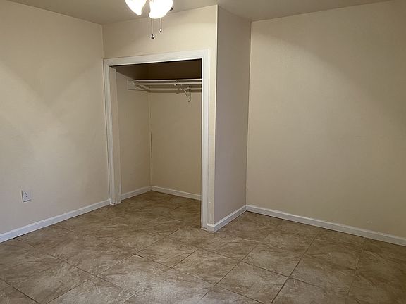 3rd image of 718 Charlana Dr