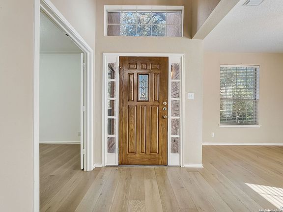 5th image of 4002 Legend Creek Dr