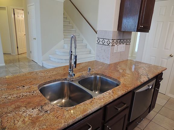 5th image of 2524 Crenshaw Dr