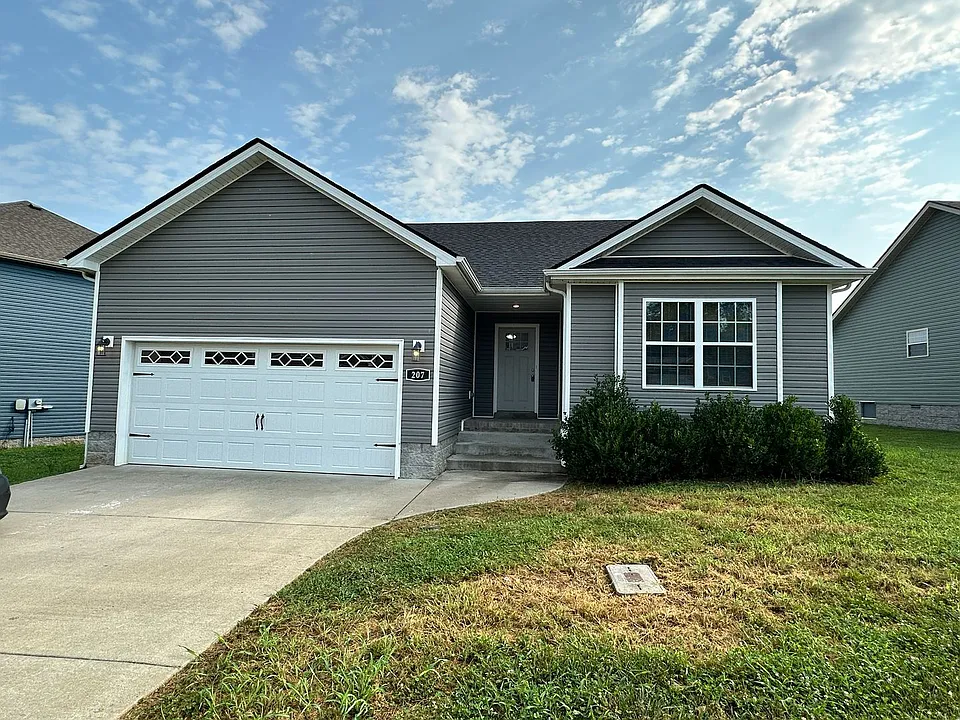 207 Geneva Ln