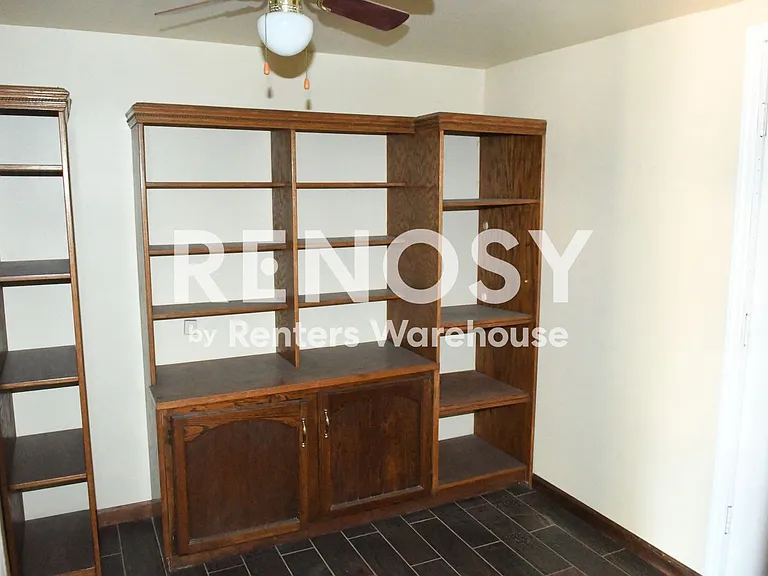 325 W Highland Ave — Photo 8