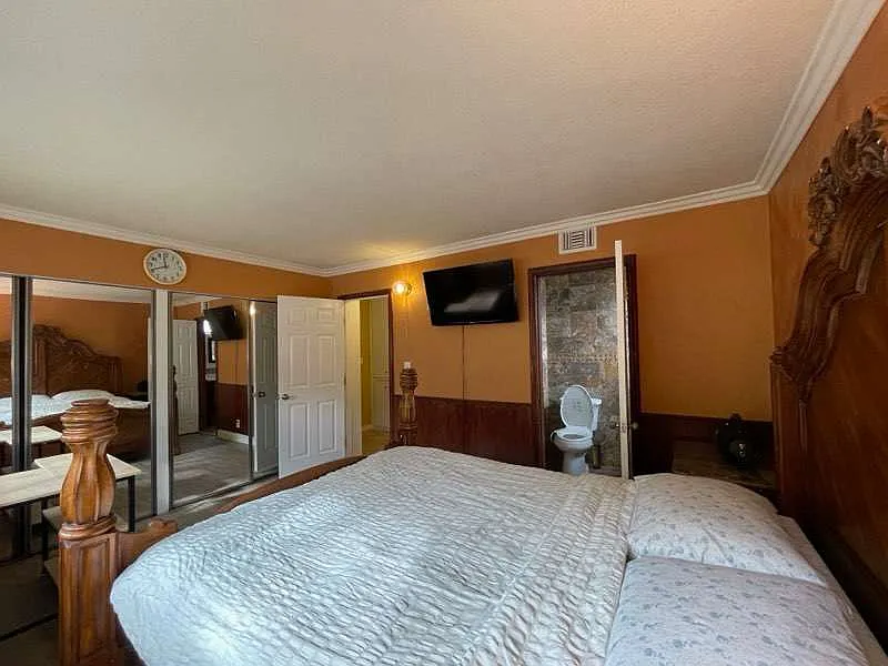 Charming 1BR/1BA Room in Peaceful Anaheim Hills - Available 10/15 - $1550/mo — Photo 2