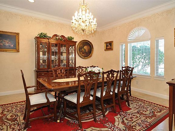 4th image of 20803 Kings Crown Ct