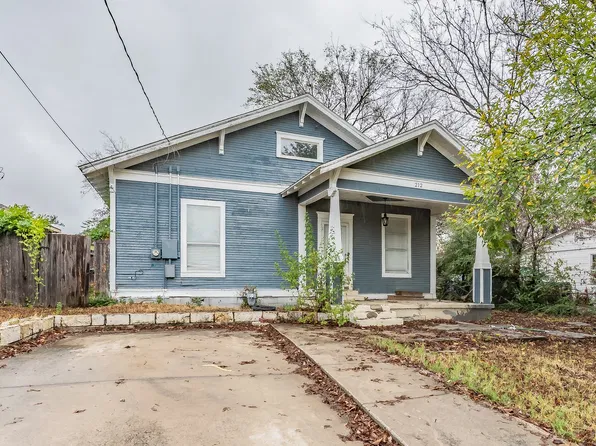 212 N Ruddell St, Denton, TX 76205