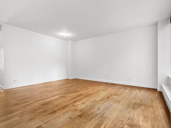 5th image of 2-17 51st Ave #401
