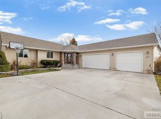 327 N Red Fox Dr, Ammon, ID 83401