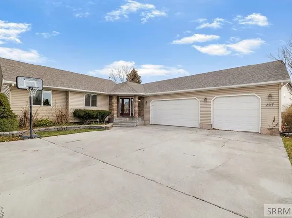 327 N Red Fox Dr, Ammon, ID 83401