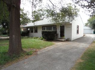 414 N Warwick Ave, Westmont, IL 60559
