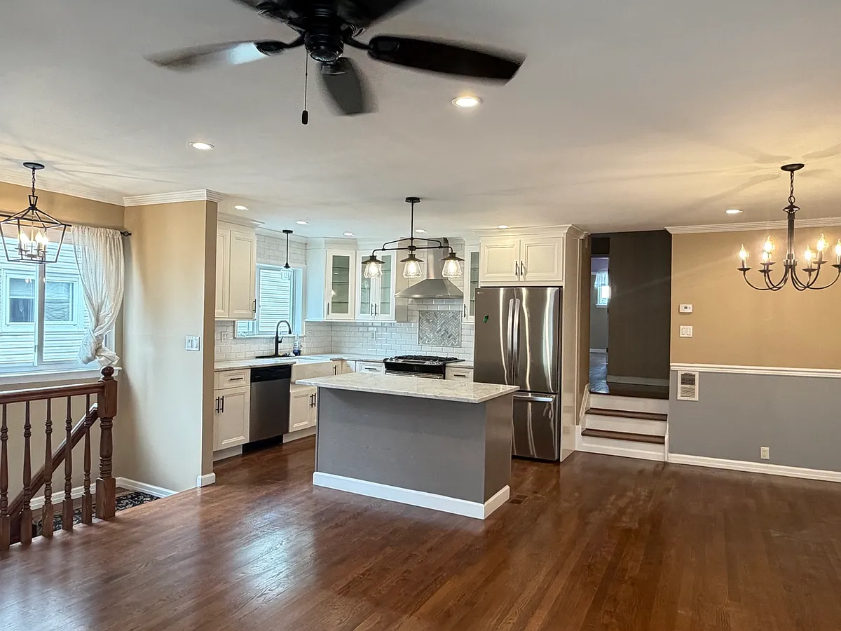 Building Photo - 244 Woehrle Ave #2