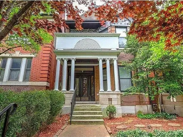 4624 Westminster Pl APT A, Saint Louis, MO 63108